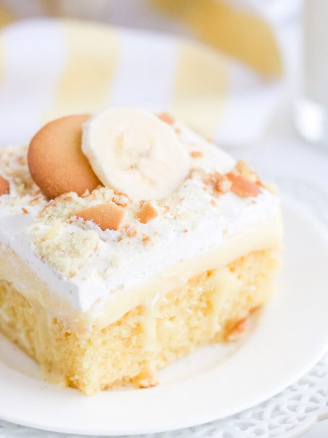 Banana cake with pudding topped with whipped cream and nilla wafers.