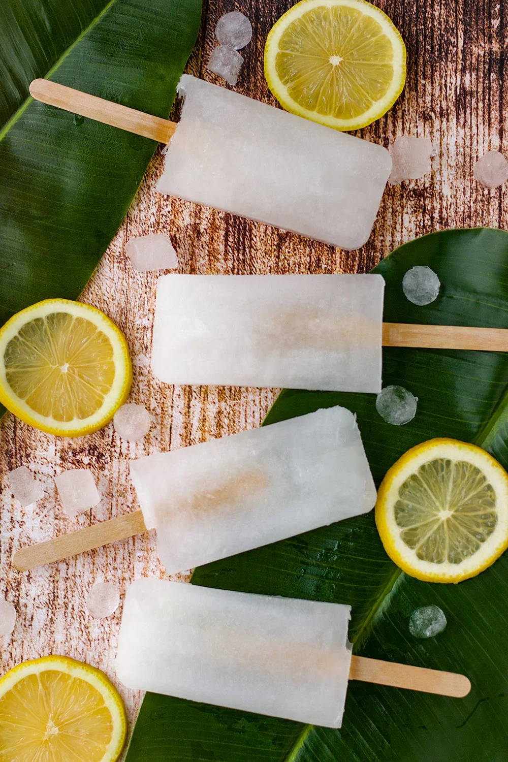 Quick and Easy Lemonade Ice Pops ~ The Moody Blonde