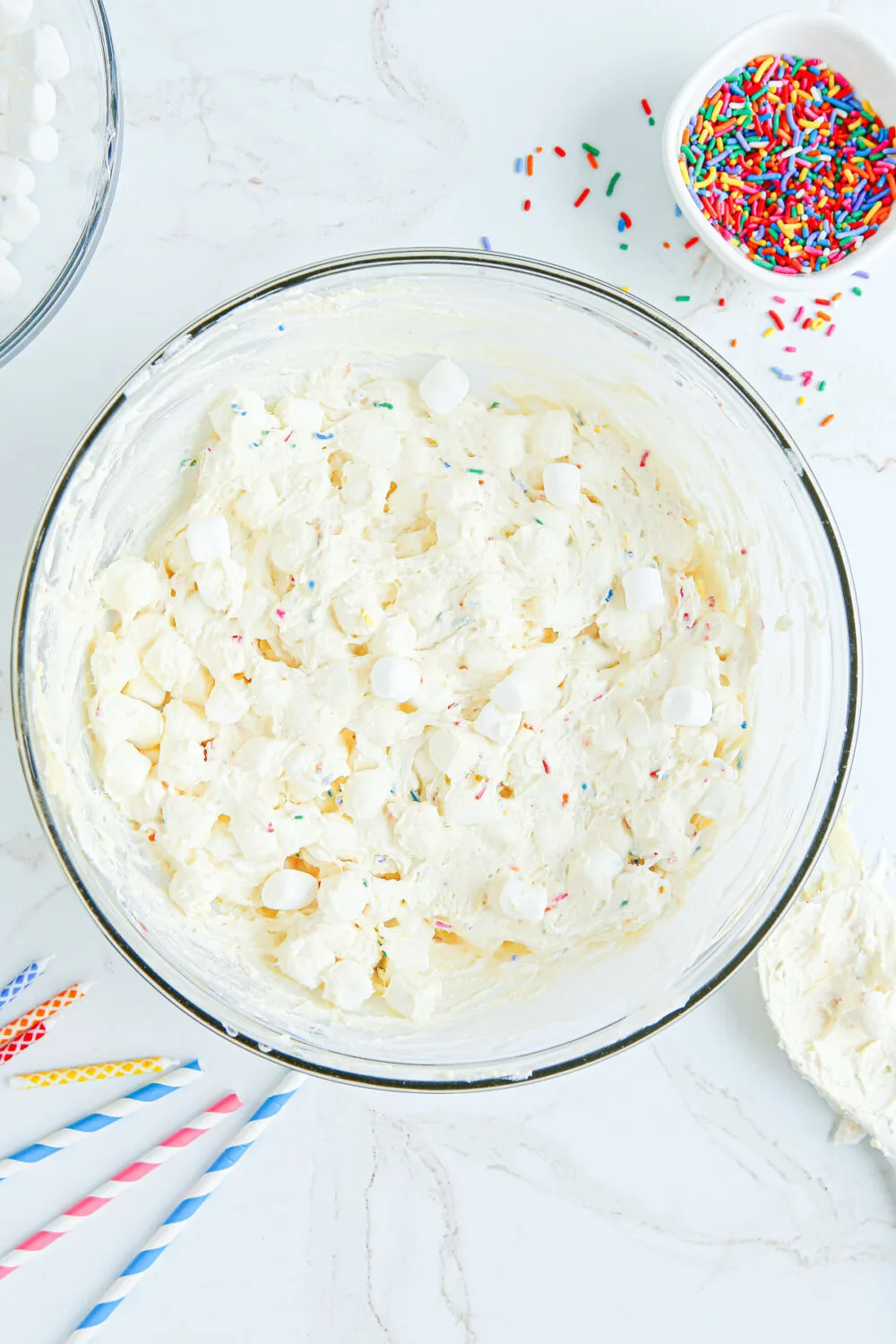 Mixed marshmallow fluff in the bowl. 