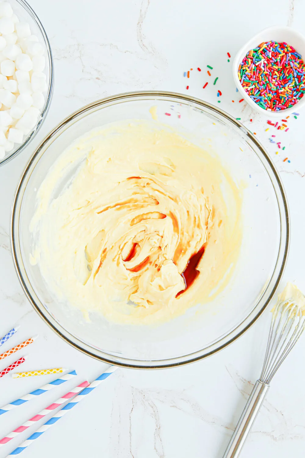 Vanilla pudding with vanilla extract. 