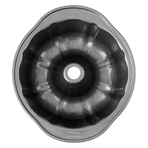 Non-Stick 9-Inch Fluted Tube Pan