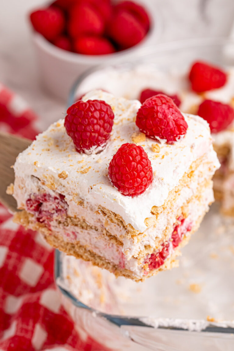 Easy No-Bake Raspberry Icebox Cake Dessert Recipe