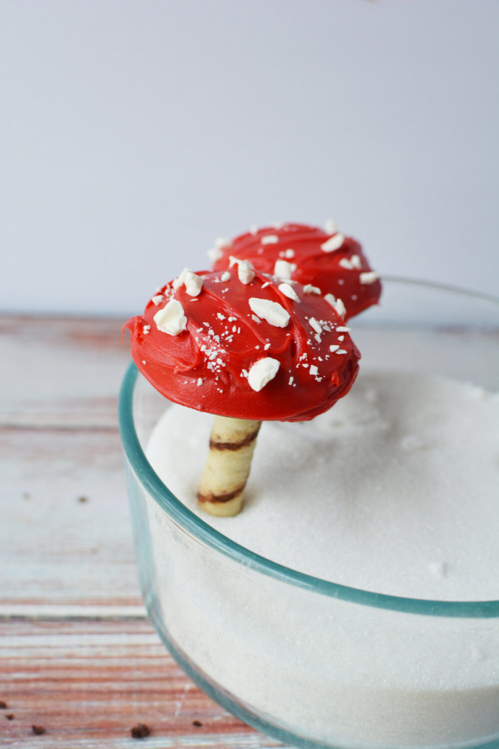 Decorating edible candy mushrooms