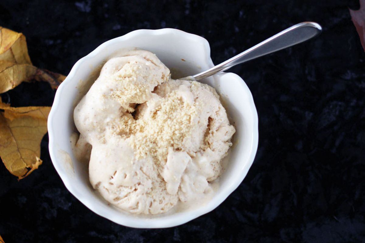 Scoops of pumpkin ice cream in a dish. 