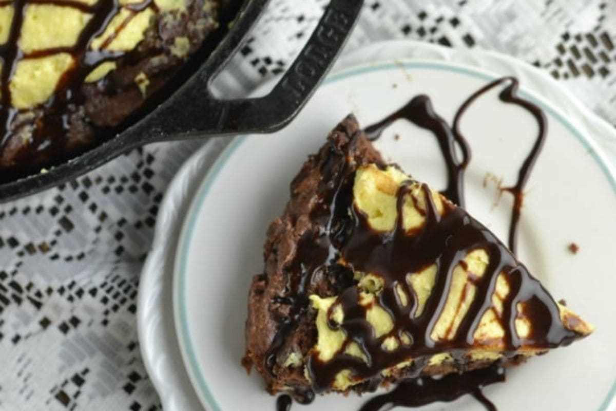 chocolate chip skillet cake