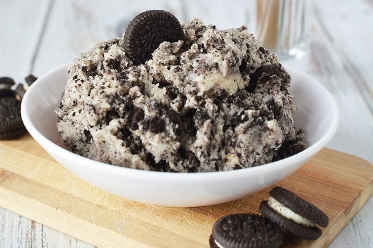 cookie dough with Oreos