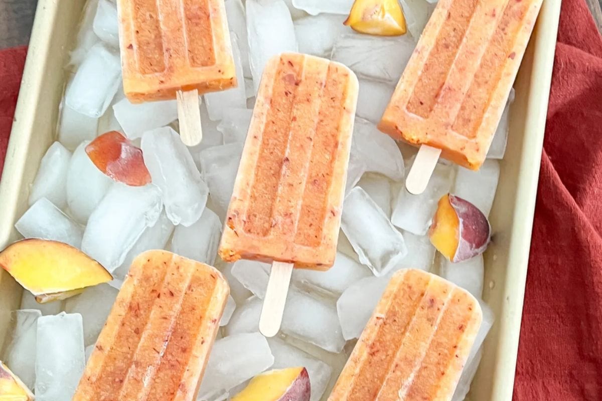peach bellini pops on ice