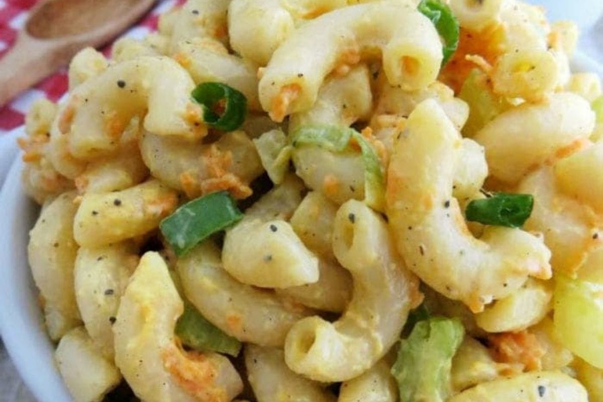 Hawaiian macaroni salad