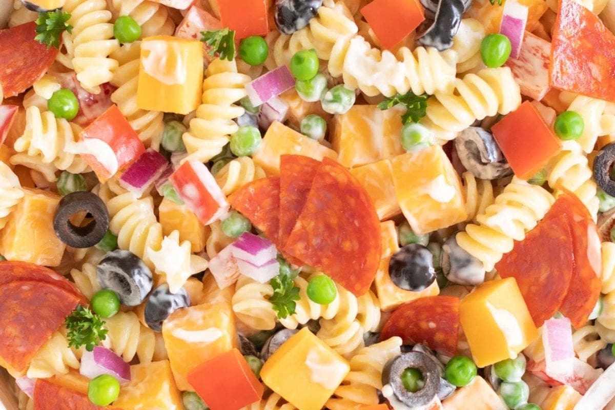 creamy pasta salad with pepperoni