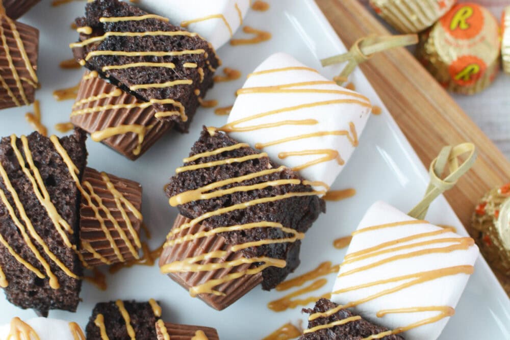 peanut butter cup skewers drizzled with pb