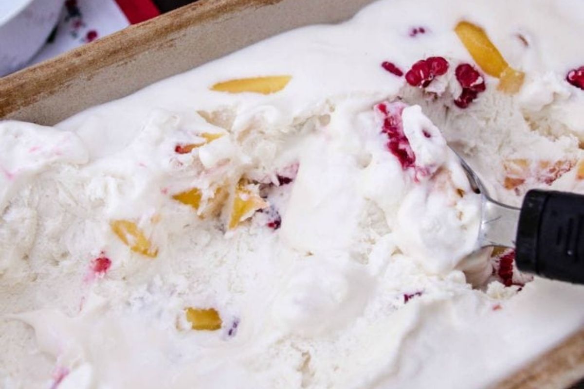 peach raspberry ice cream