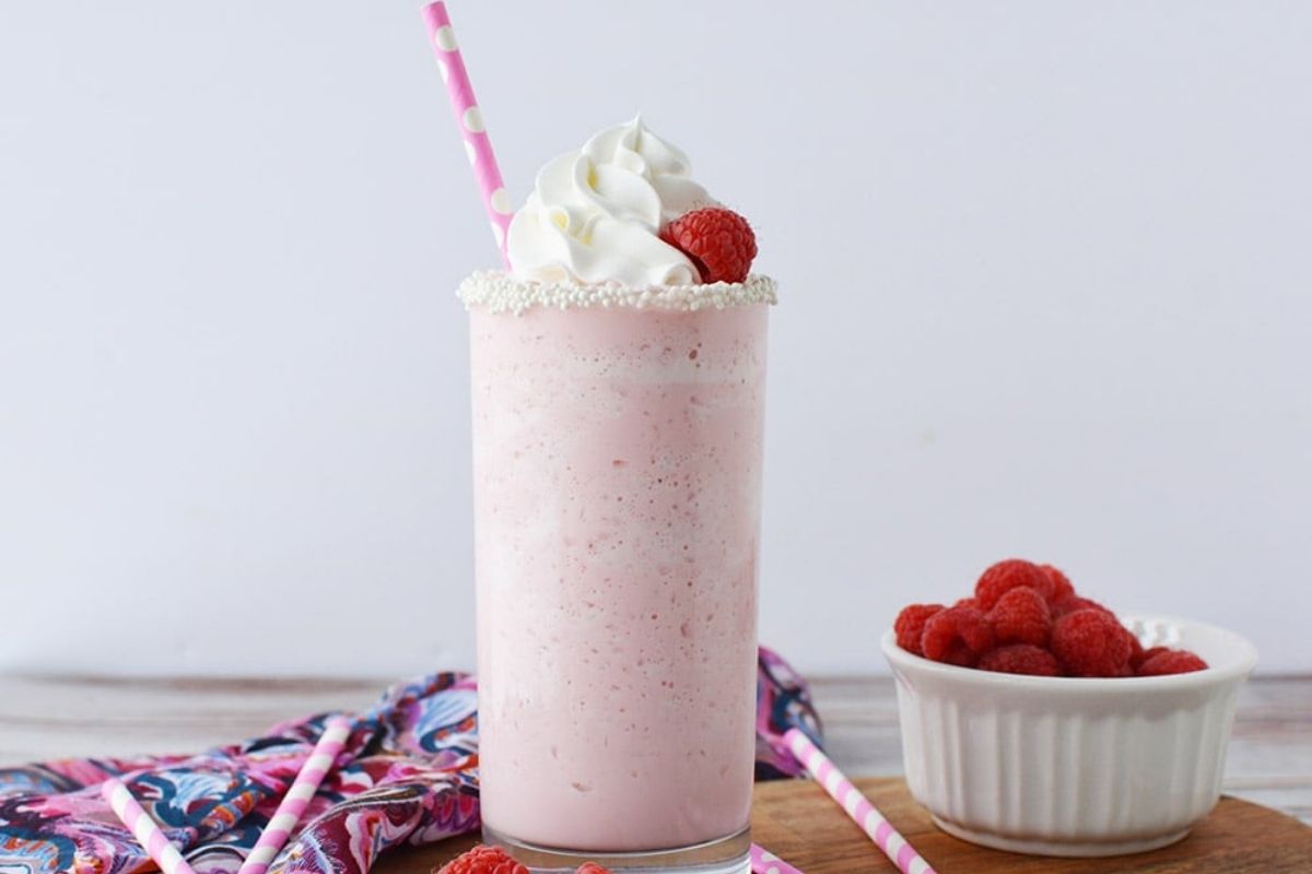 Raspberry frappuccino