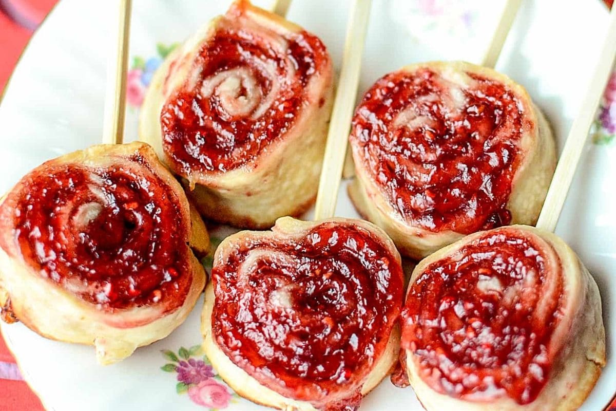 raspberry pie pops on sticks
