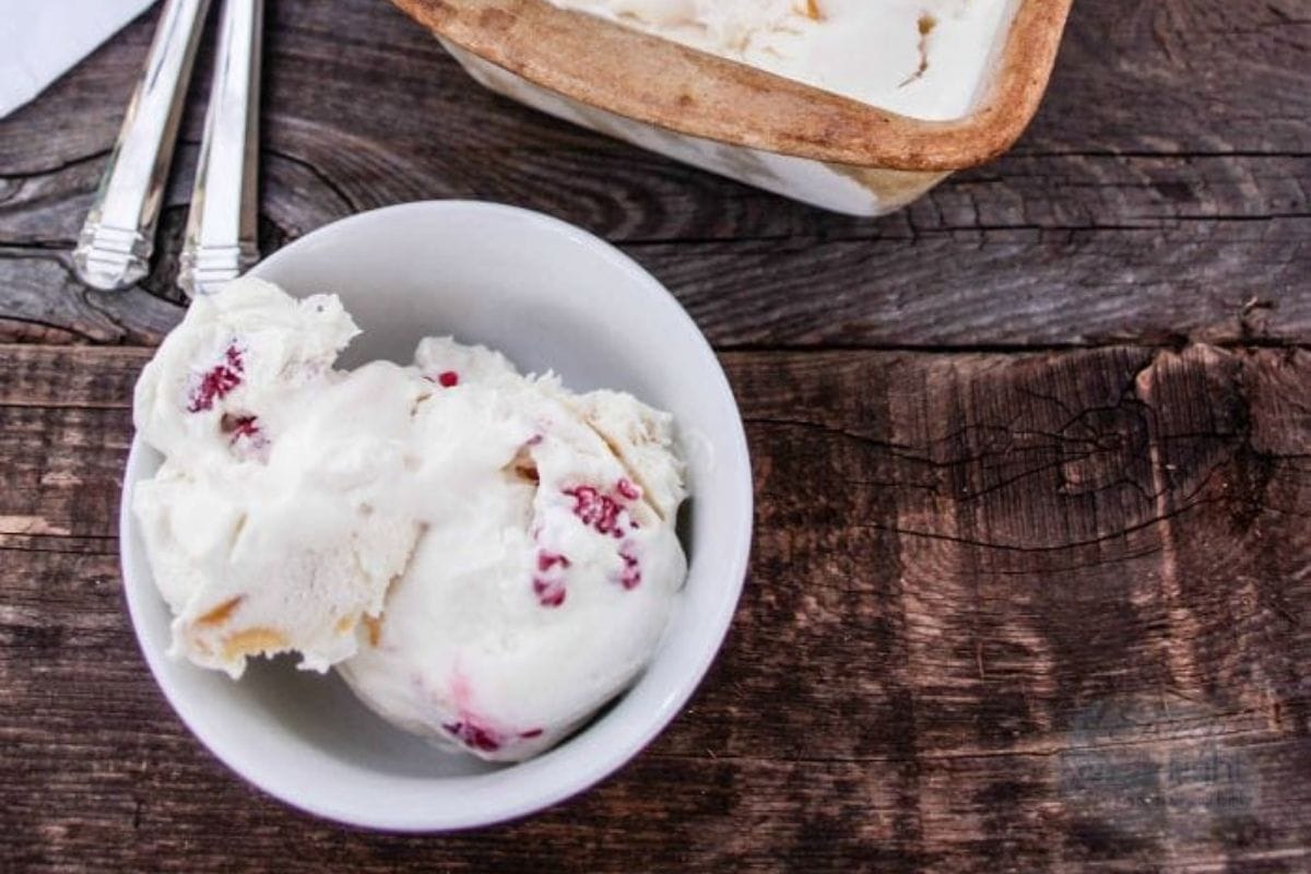 peach ice cream