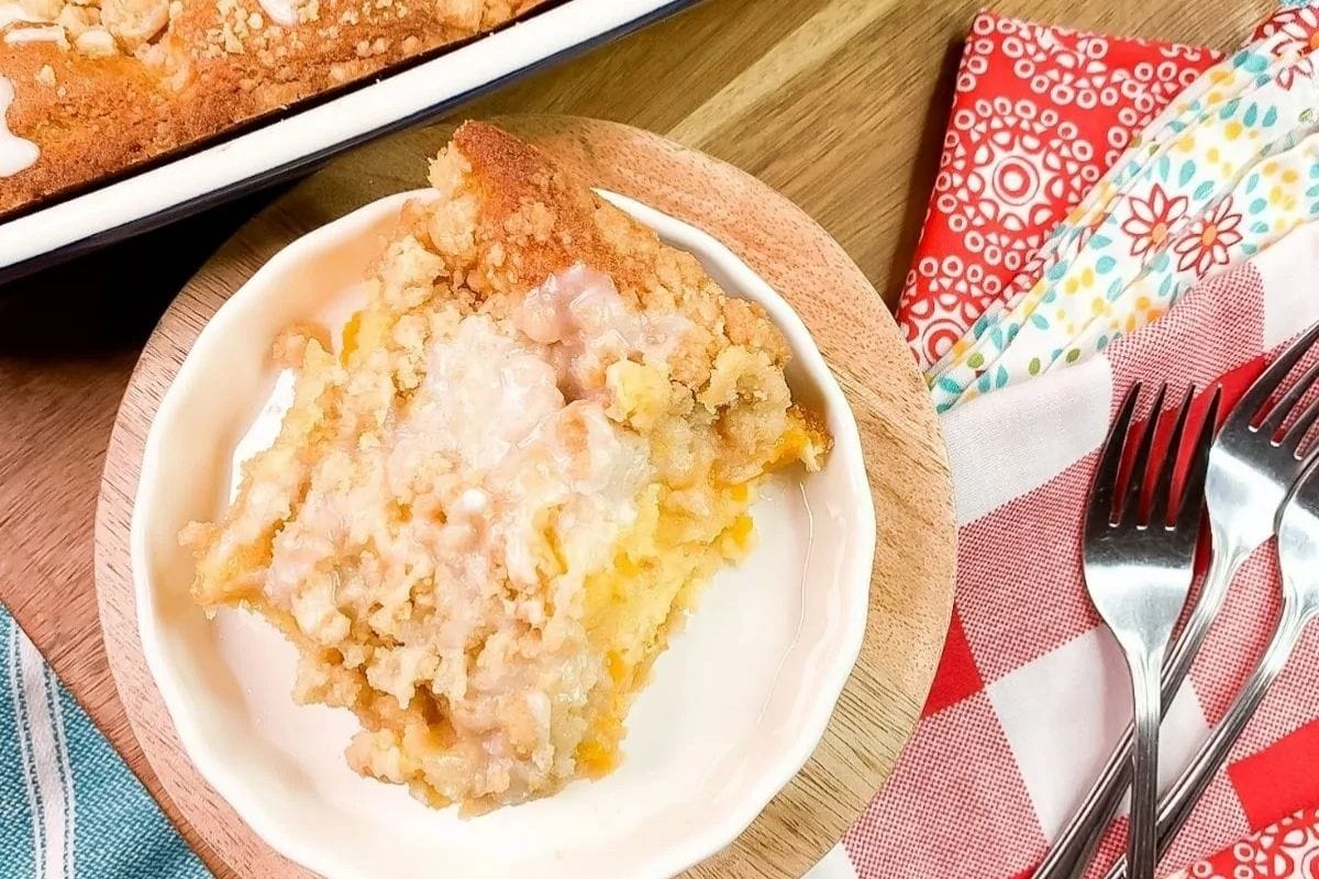peach crumb cake