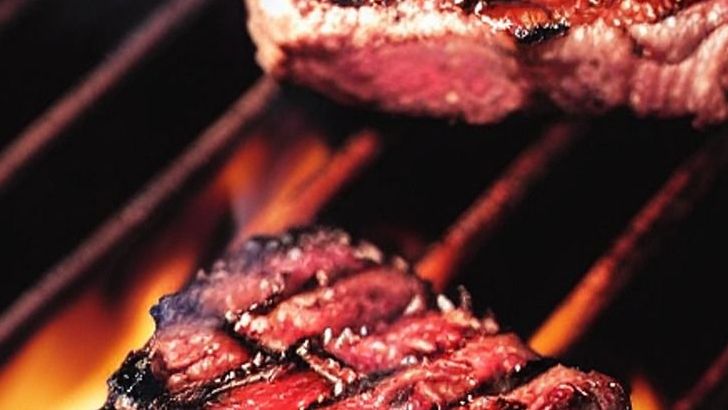 A Chef's Perspective on 6 Steakhouse Dishes to Order and 4 to Avoid